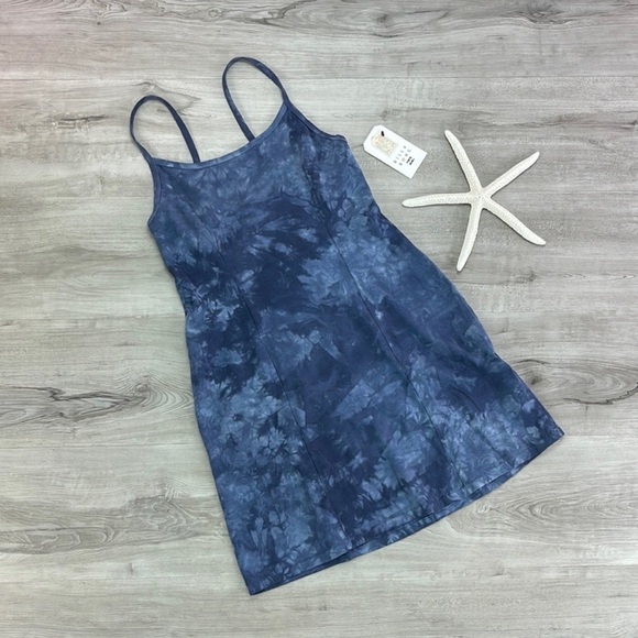 🔆BILLABONG🔆 EASY ON ME DRESS - Picture 2 of 11